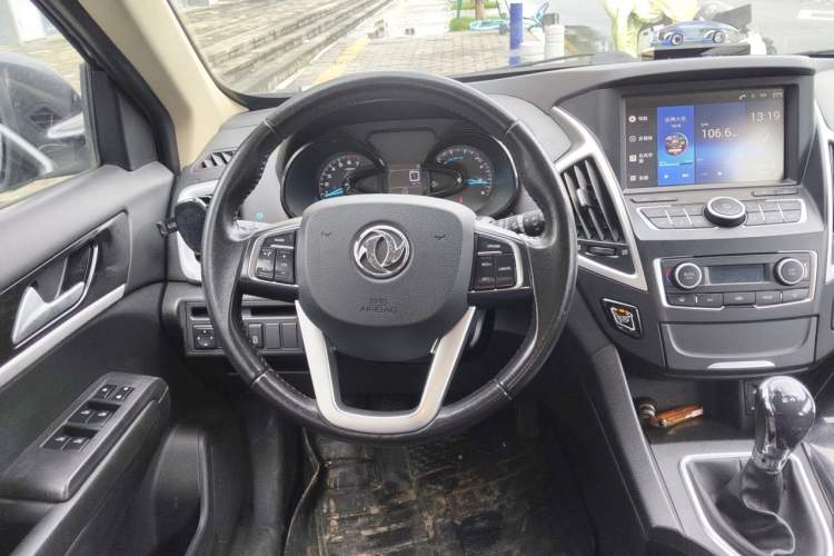 Used Dongfeng Aeolus AX7 2015 2.0L Manual Zhiyi Trim Steering Wheel