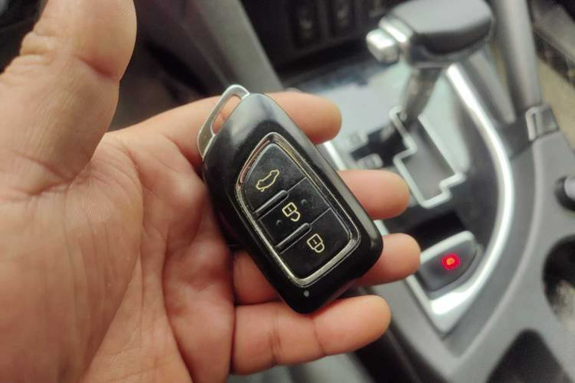 Used Dongfeng Aeolus AX7 2015 2.3L Automatic ZhiZun Version Vehicle Key