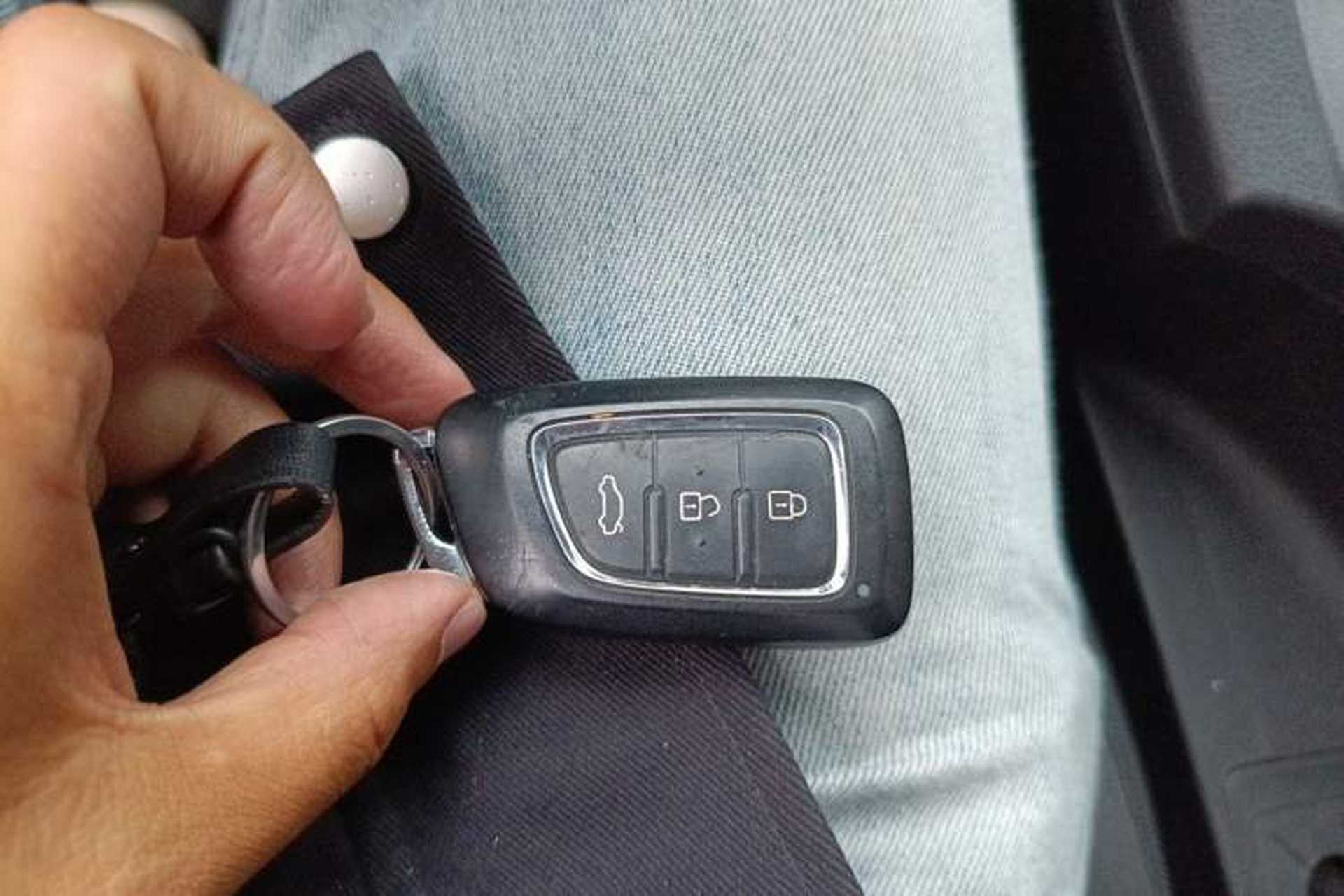 Used Dongfeng Aeolus AX7 2015 2.0L Manual Zhiyi Trim Vehicle Key