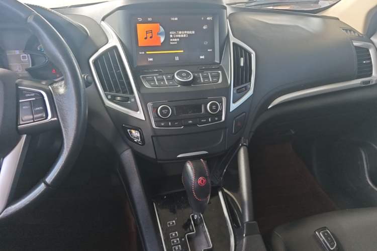 Used Dongfeng Aeolus AX7 2015 2.0L Automatic Zhiyi Trim Audio And AC Panel