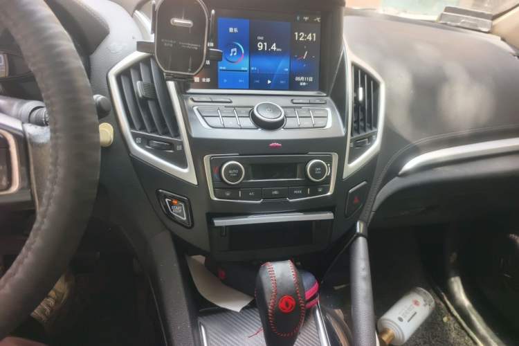 Used Dongfeng Aeolus AX7 2015 2.0L Automatic Zhiyi Trim Audio And AC Panel
