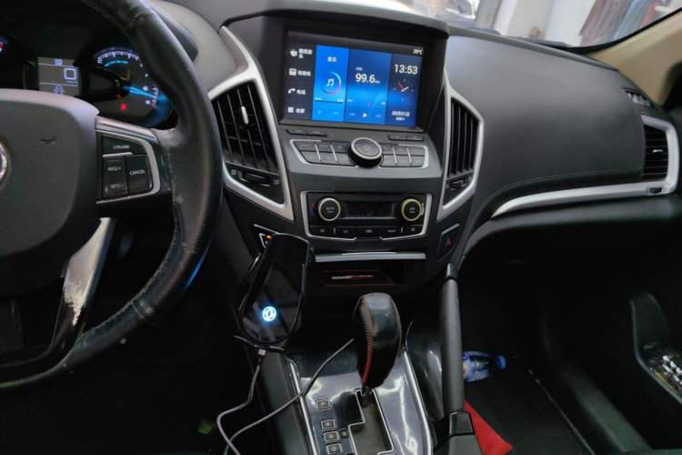 Used Dongfeng Aeolus AX7 2015 2.0L Automatic Zhiyi Trim Audio And AC Panel