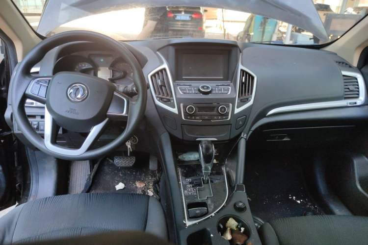 Used Dongfeng Aeolus AX7 2015 2.0L Automatic Zhiyue Version Center Console
