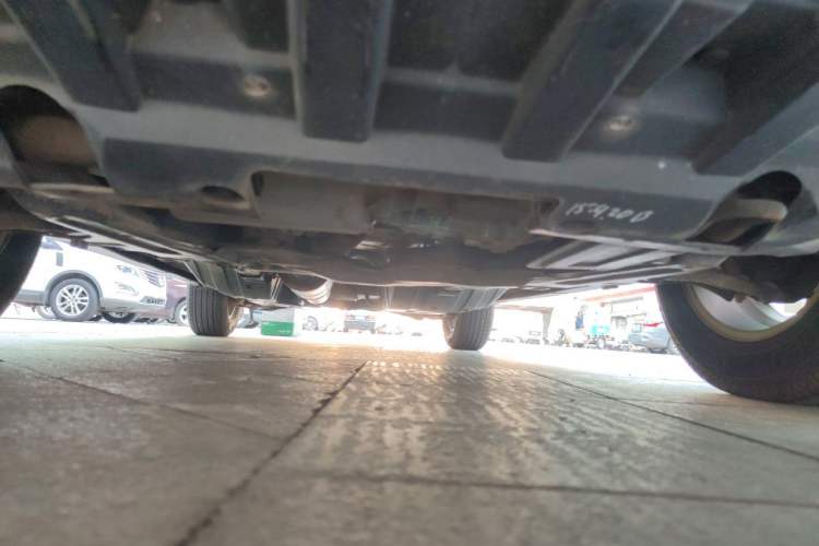 Used Dongfeng Aeolus AX7 2015 2.0L Automatic Zhiyue Version Chassis Front