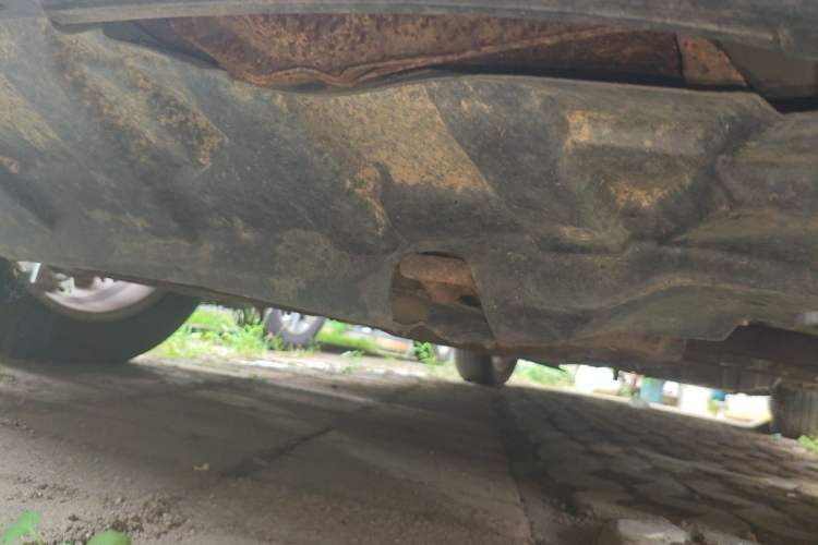 Used Dongfeng Aeolus AX7 2015 2.0L Manual Zhiyi Trim Chassis Front