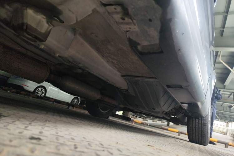 Used Dongfeng Aeolus AX7 2015 2.3L Automatic ZhiZun Version Chassis Front Left