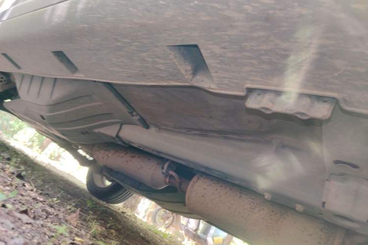 Used Dongfeng Aeolus AX7 2015 2.0L Manual Zhiyi Trim Chassis Front Right