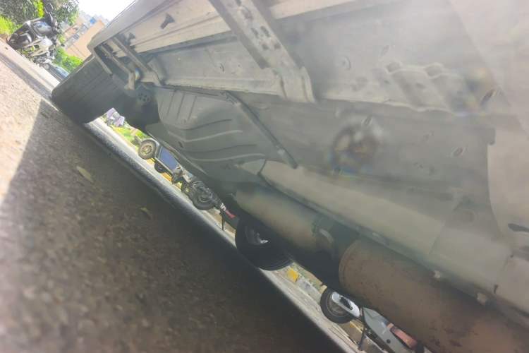 Used Dongfeng Aeolus AX7 2015 2.0L Automatic Zhiyi Trim Chassis Front Right