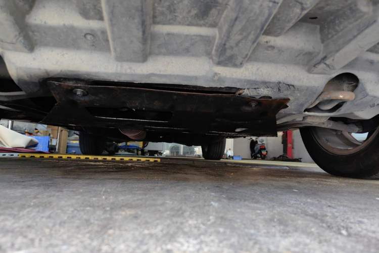 Used Dongfeng Aeolus AX7 2015 2.0L Automatic Zhiyi Trim Chassis Front