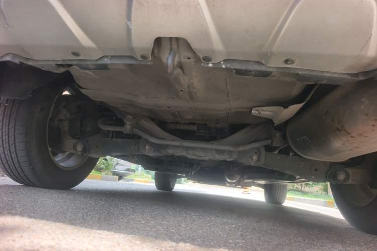 Used Dongfeng Aeolus AX7 2015 2.0L Automatic Zhiyi Trim Chassis Rear