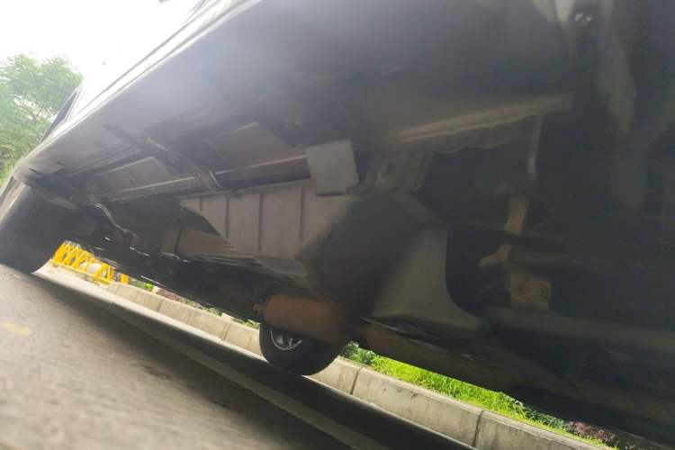 Used Dongfeng Aeolus AX7 2015 2.0L Automatic Zhiyi Trim Chassis Rear Left