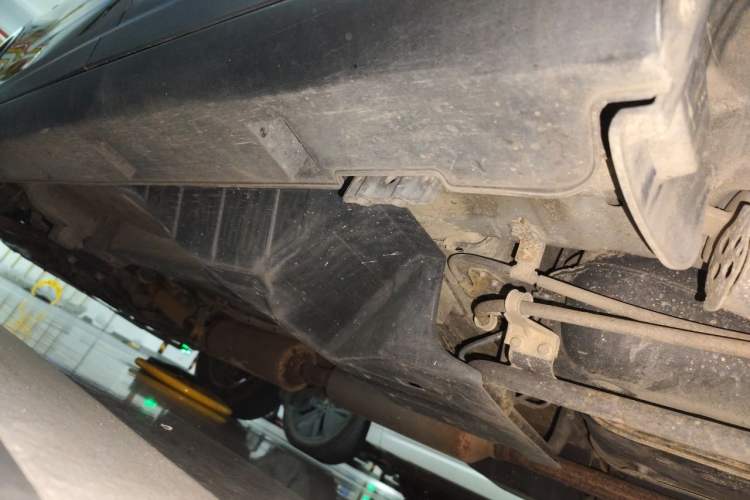 Used Dongfeng Aeolus AX7 2015 2.0L Automatic Zhiyi Trim Chassis Rear Left