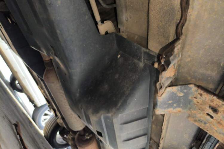 Used Dongfeng Aeolus AX7 2015 2.0L Automatic Zhiyi Trim Chassis Rear Right