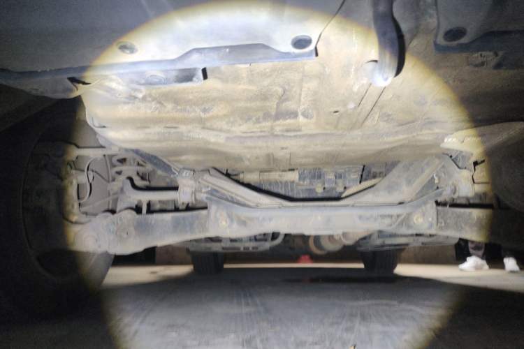 Used Dongfeng Aeolus AX7 2015 2.0L Automatic Zhiyi Trim Chassis Rear
