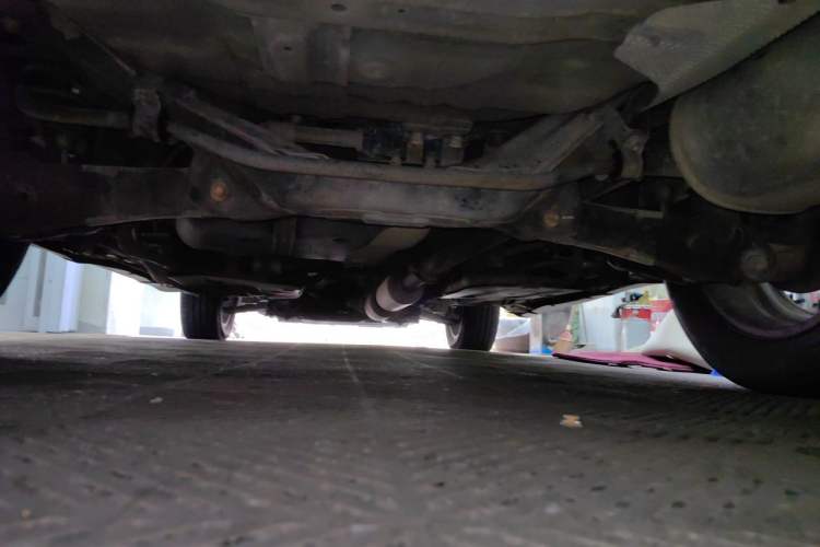 Used Dongfeng Aeolus AX7 2015 2.0L Automatic Zhiyi Trim Chassis Rear