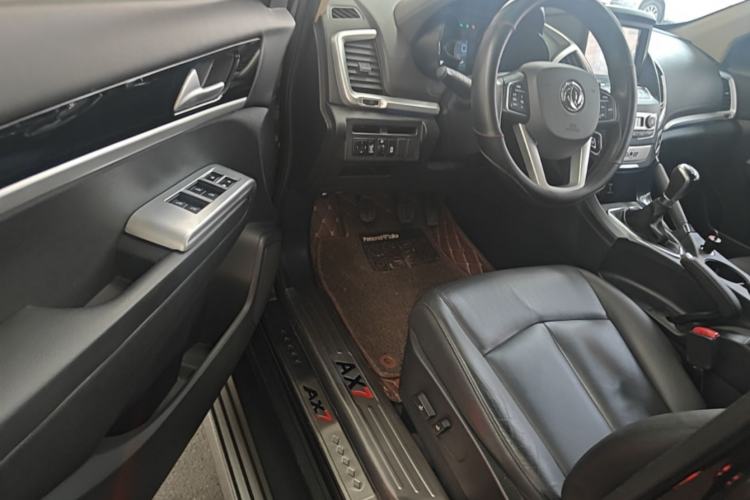 Used Dongfeng Aeolus AX7 2015 2.0L Manual Parade Edition Driver Seat