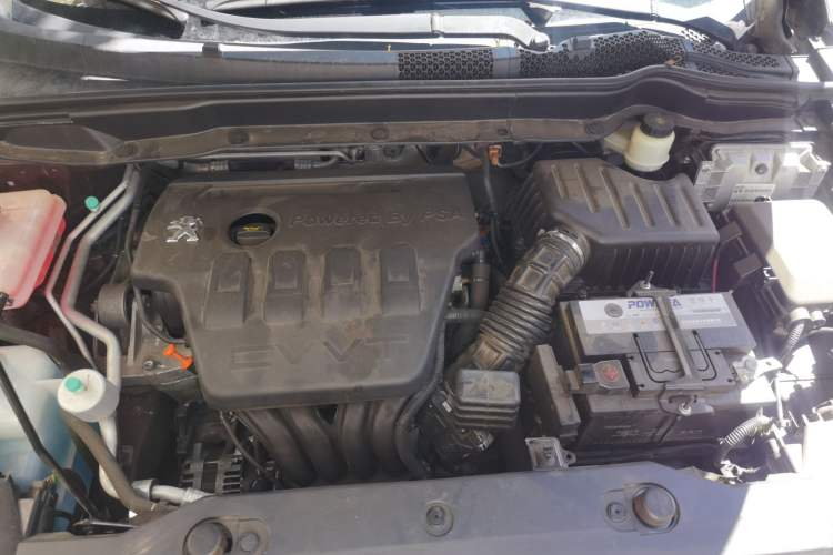 Used Dongfeng Aeolus AX7 2015 2.0L Automatic Zhiyi Trim Engine Bay
