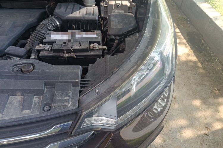 Used Dongfeng Aeolus AX7 2015 2.0L Manual Zhiyue Model Engine Bay Left