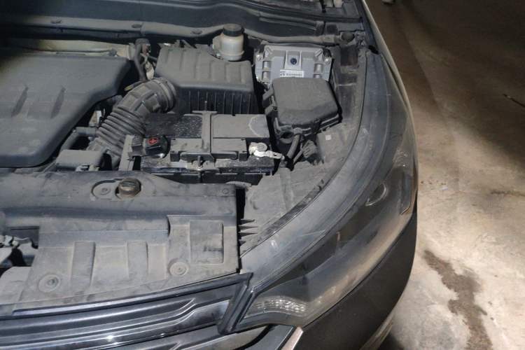 Used Dongfeng Aeolus AX7 2015 2.0L Automatic Zhiyi Trim Engine Bay Left