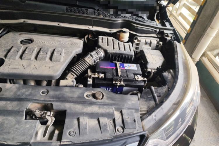 Used Dongfeng Aeolus AX7 2015 2.3L Automatic ZhiZun Version Engine Bay Left