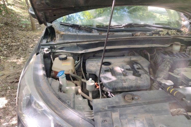 Used Dongfeng Aeolus AX7 2015 2.0L Manual Zhiyi Trim Engine Bay Right