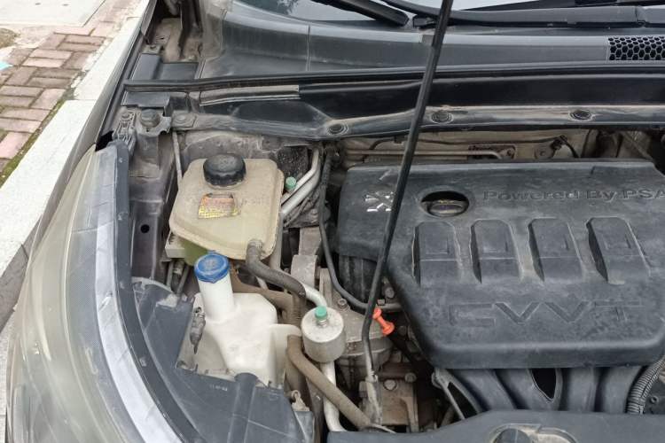 Used Dongfeng Aeolus AX7 2015 2.0L Automatic Zhiyi Trim Engine Bay Right