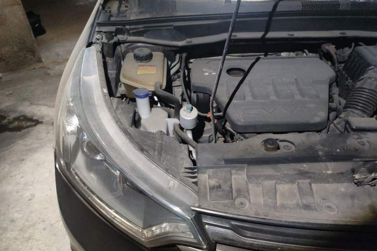 Used Dongfeng Aeolus AX7 2015 2.0L Automatic Zhiyi Trim Engine Bay Right