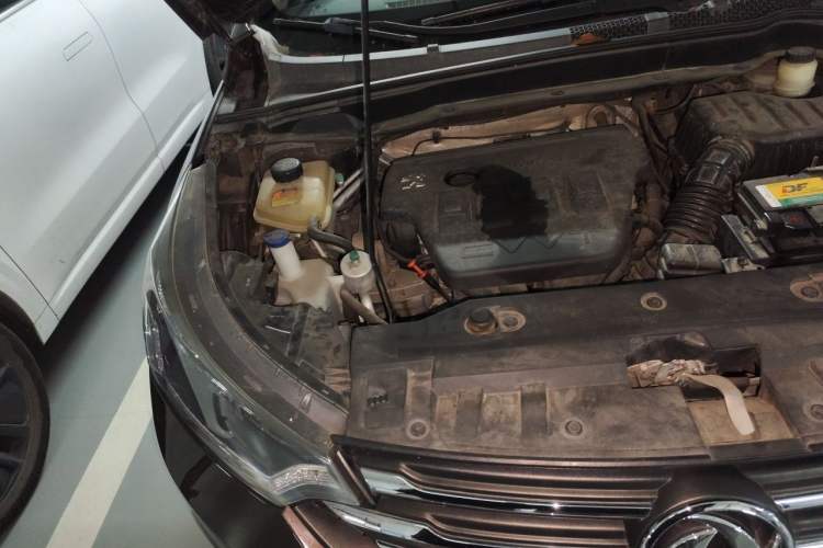 Used Dongfeng Aeolus AX7 2015 2.0L Automatic Zhiyi Trim Engine Bay Right