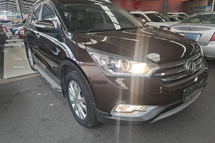 Used Dongfeng Aeolus AX7 2015 2.0L Manual Parade Edition Front Right 45 Deg