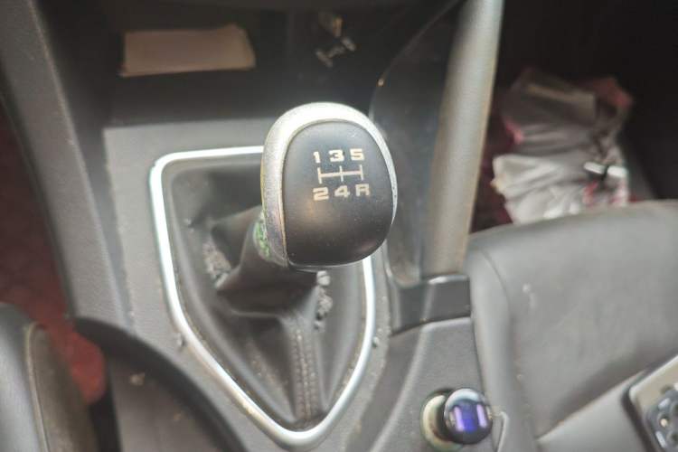 Used Dongfeng Aeolus AX7 2015 2.0L Manual Zhiyi Trim Gear Lever