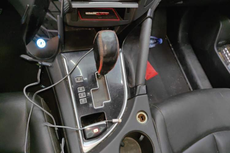 Used Dongfeng Aeolus AX7 2015 2.0L Automatic Zhiyi Trim Gear Lever
