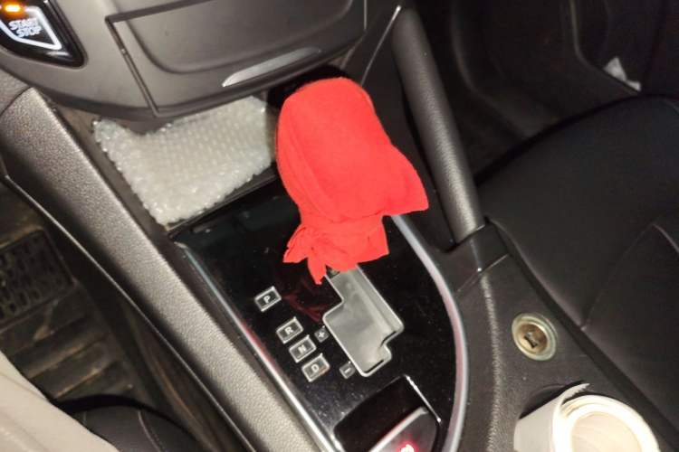 Used Dongfeng Aeolus AX7 2015 2.0L Automatic Zhiyi Trim Gear Lever