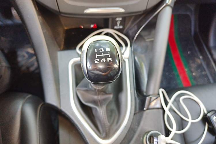 Used Dongfeng Aeolus AX7 2015 2.0L Manual Zhiyi Trim Gear Lever