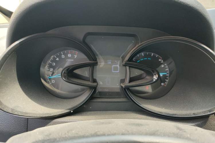 Used Dongfeng Aeolus AX7 2015 2.0L Automatic Zhiyi Trim Instrument Cluster