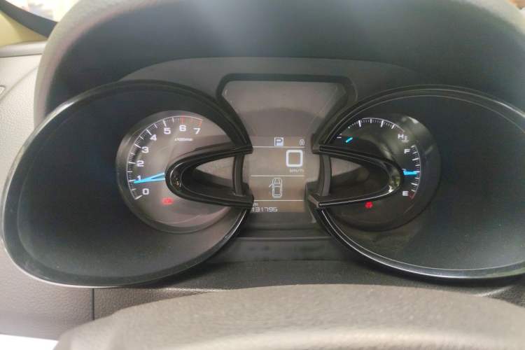 Used Dongfeng Aeolus AX7 2015 2.0L Automatic Zhiyi Trim Instrument Cluster