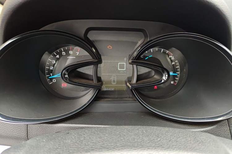 Used Dongfeng Aeolus AX7 2015 2.0L Manual Zhiyue Model Instrument Cluster