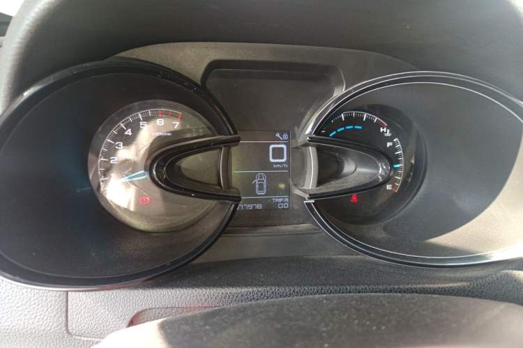 Used Dongfeng Aeolus AX7 2015 2.0L Manual Zhiyue Model Instrument Cluster