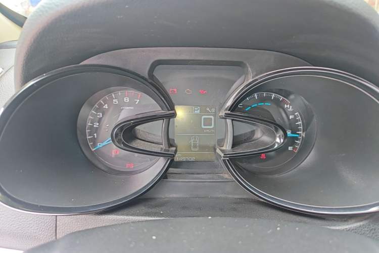Used Dongfeng Aeolus AX7 2015 2.0L Automatic Zhiyi Trim Instrument Cluster