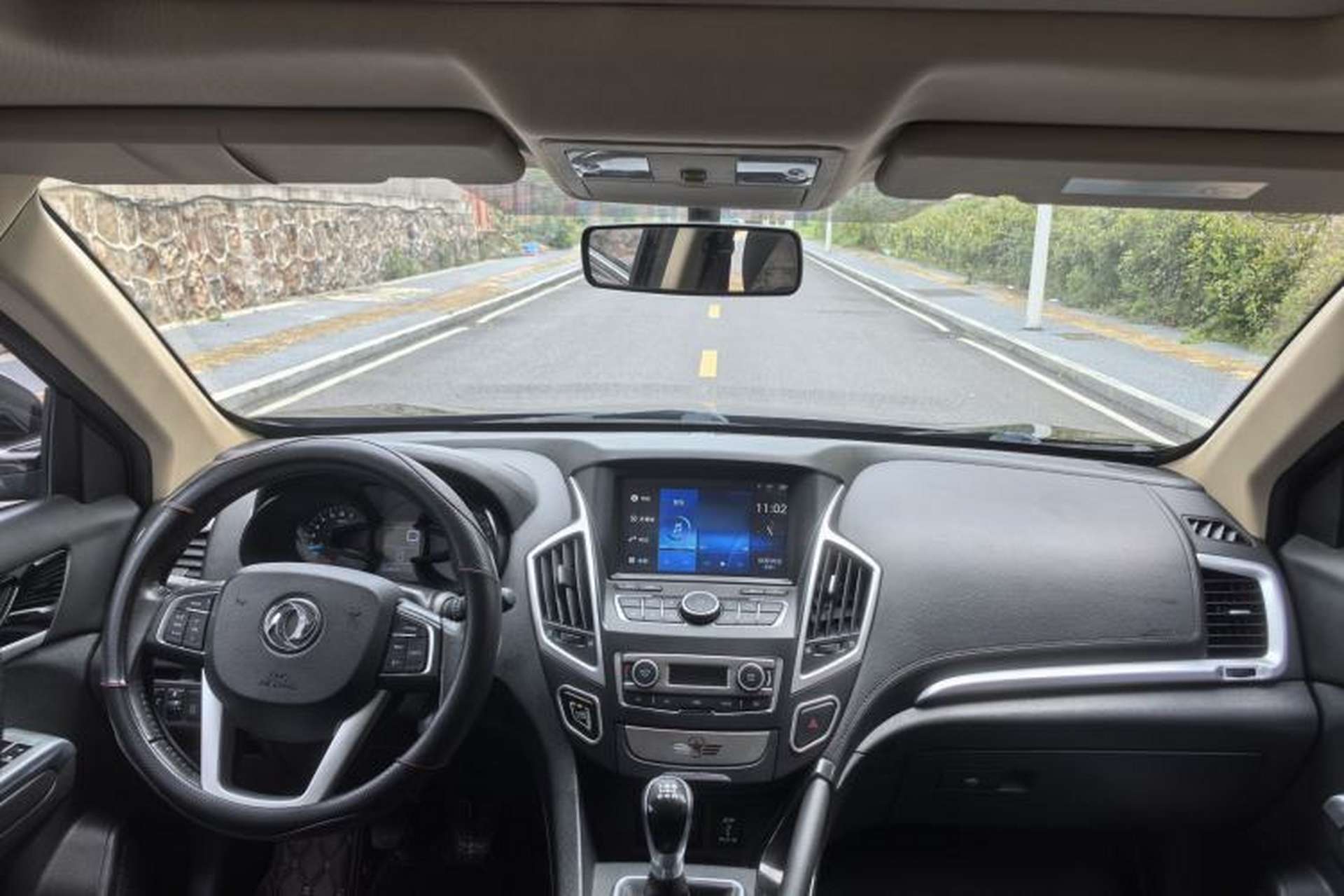 Used Dongfeng Aeolus AX7 2015 2.0L Manual Parade Edition Interior 1