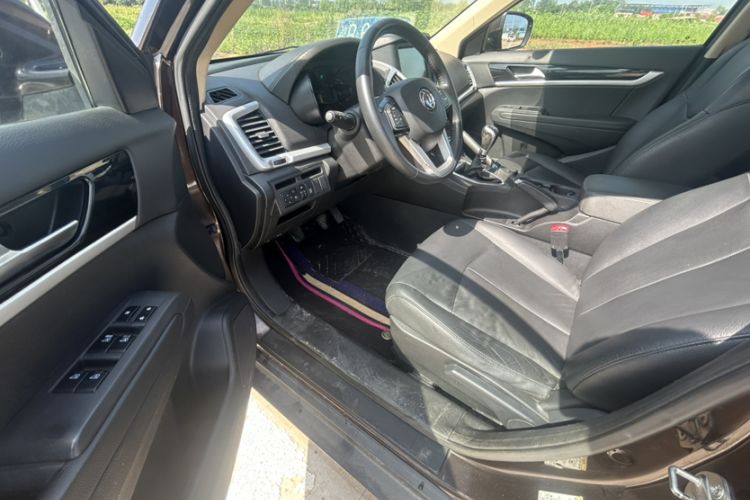 Used Dongfeng Aeolus AX7 2015 2.0L Manual Zhiyi Trim Interior 2