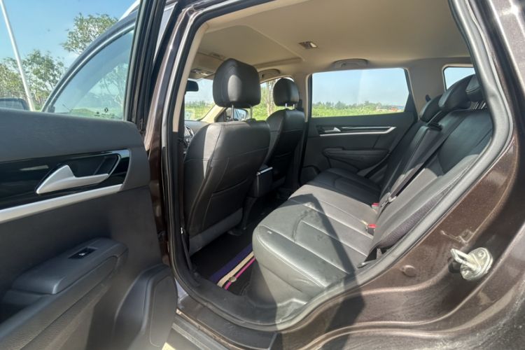 Used Dongfeng Aeolus AX7 2015 2.0L Manual Zhiyi Trim Interior 3