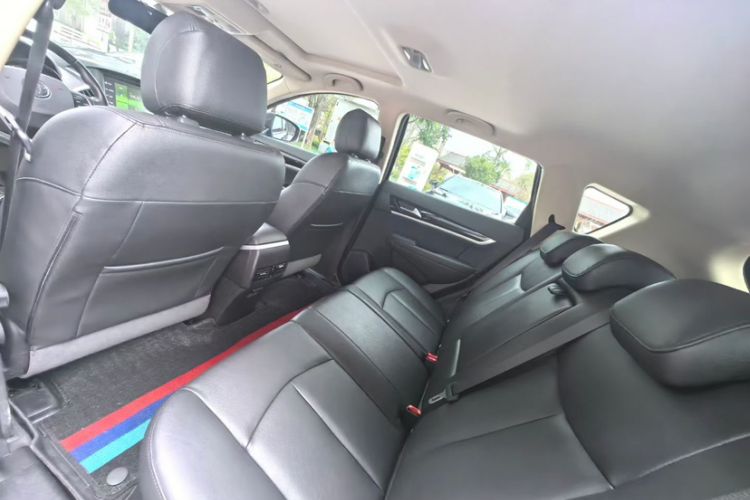Used Dongfeng Aeolus AX7 2015 2.0L Automatic Zhiyi Trim Interior 3