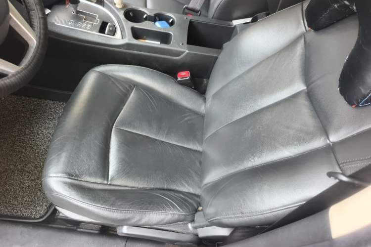 Used Dongfeng Aeolus AX7 2015 2.0L Automatic Zhiyi Trim Left Front Seat