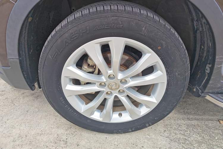 Used Dongfeng Aeolus AX7 2015 2.0L Automatic Zhiyi Trim Left Front Wheel Hub