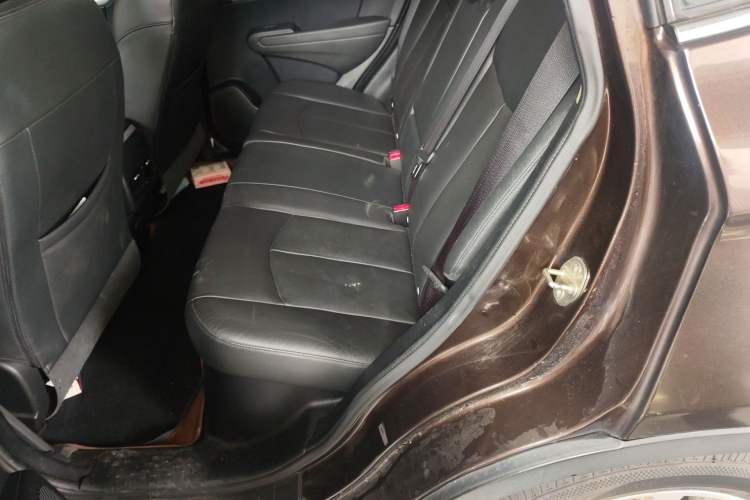 Used Dongfeng Aeolus AX7 2015 2.3L Automatic ZhiZun Version Left Rear Seat