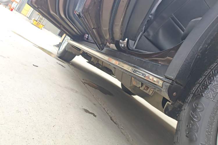 Used Dongfeng Aeolus AX7 2015 2.0L Automatic Zhiyi Trim Left Side Sill