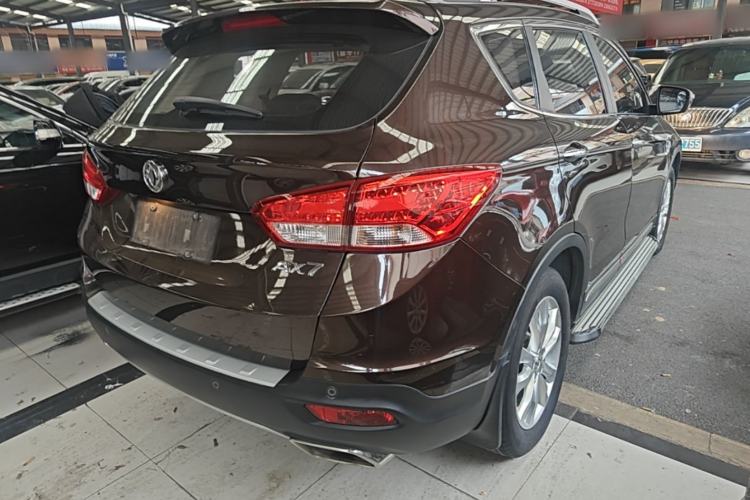 Used Dongfeng Aeolus AX7 2015 2.0L Manual Parade Edition Rear Right 45 Deg