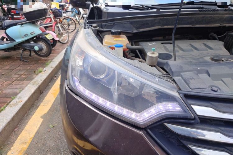 Used Dongfeng Aeolus AX7 2015 2.3L Automatic ZhiZun Version Right Front Headlight
