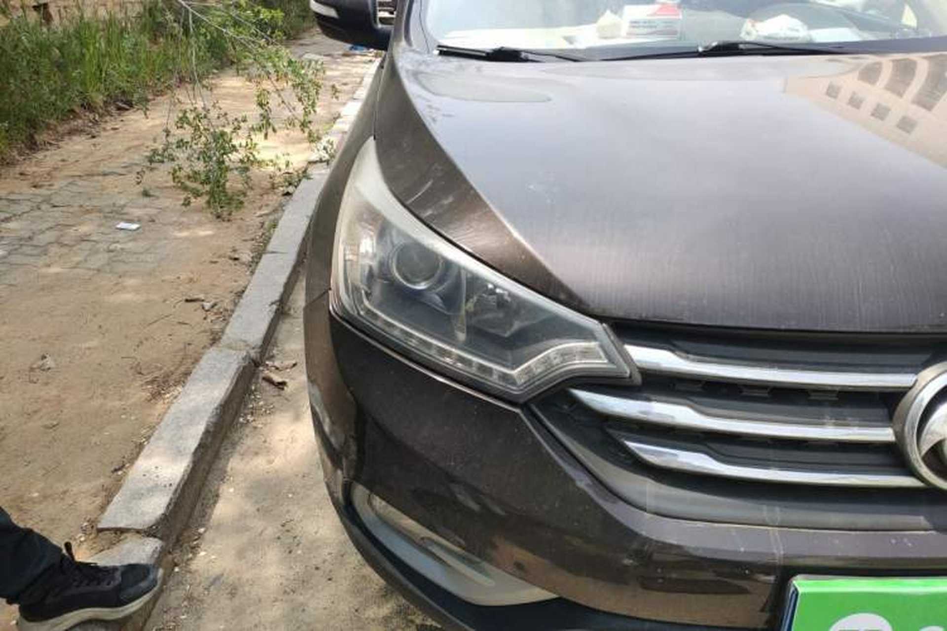Used Dongfeng Aeolus AX7 2015 2.0L Automatic Zhiyi Trim Right Front Headlight