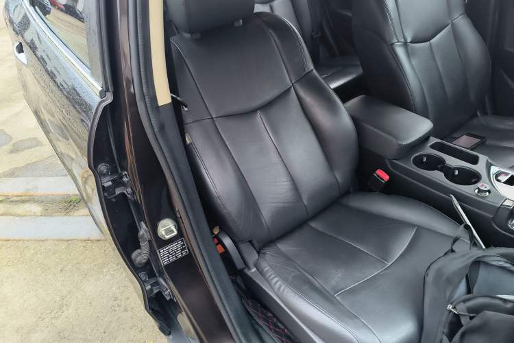 Used Dongfeng Aeolus AX7 2015 2.3L Automatic ZhiZun Version Right Front Seat